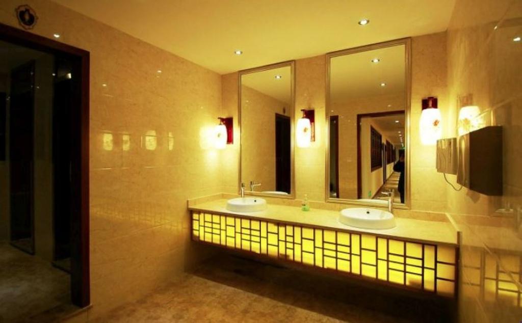Yunheng Hotel Neijiang Екстериор снимка