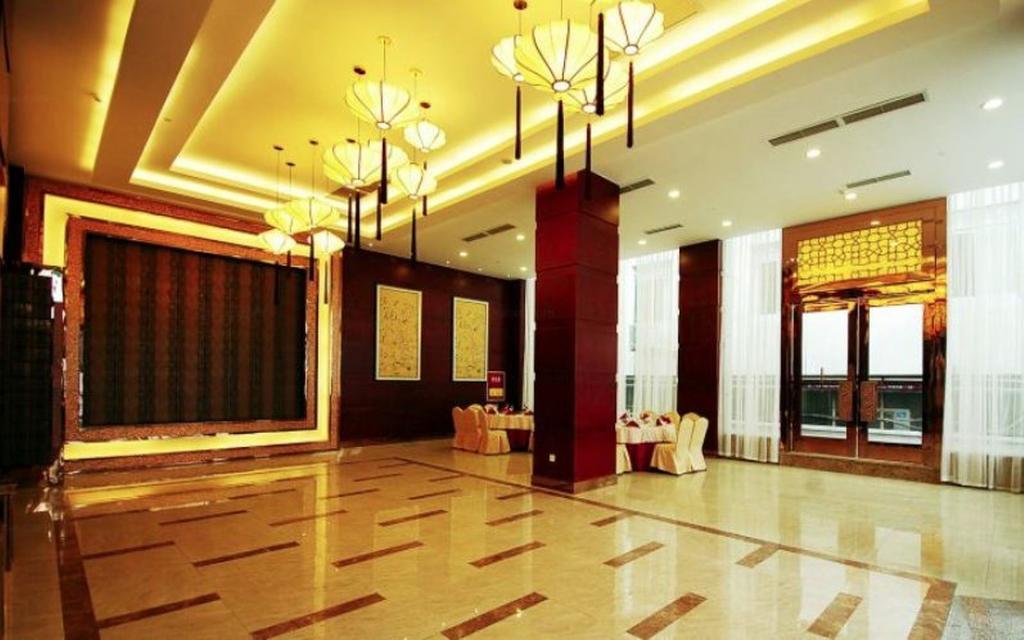 Yunheng Hotel Neijiang Екстериор снимка