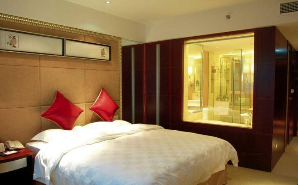 Yunheng Hotel Neijiang Екстериор снимка