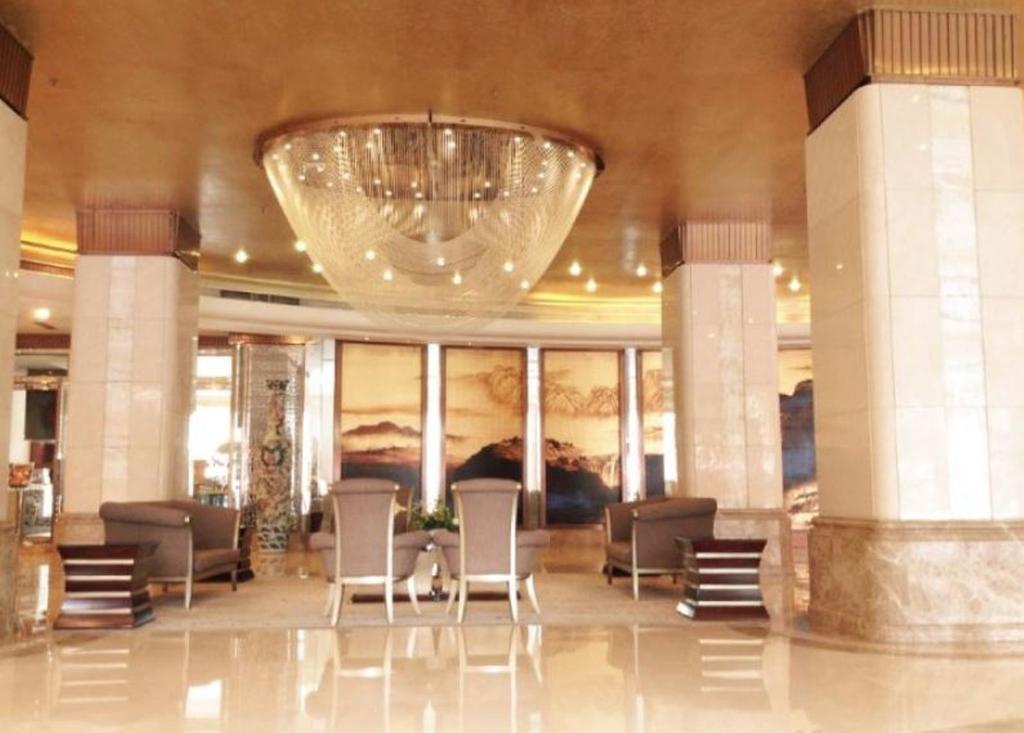 Yunheng Hotel Neijiang Екстериор снимка