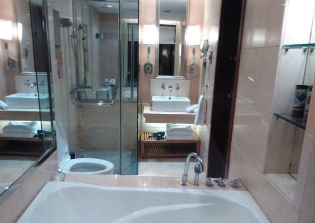 Yunheng Hotel Neijiang Екстериор снимка