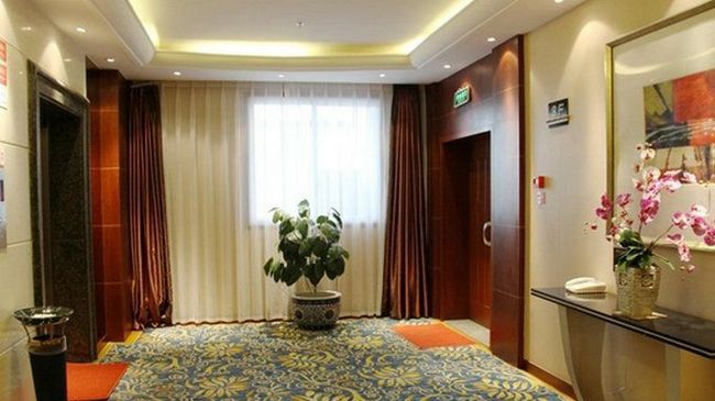 Yunheng Hotel Neijiang Екстериор снимка