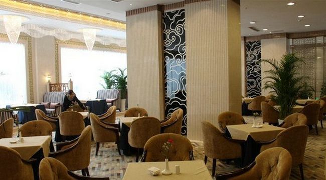 Yunheng Hotel Neijiang Ресторант снимка